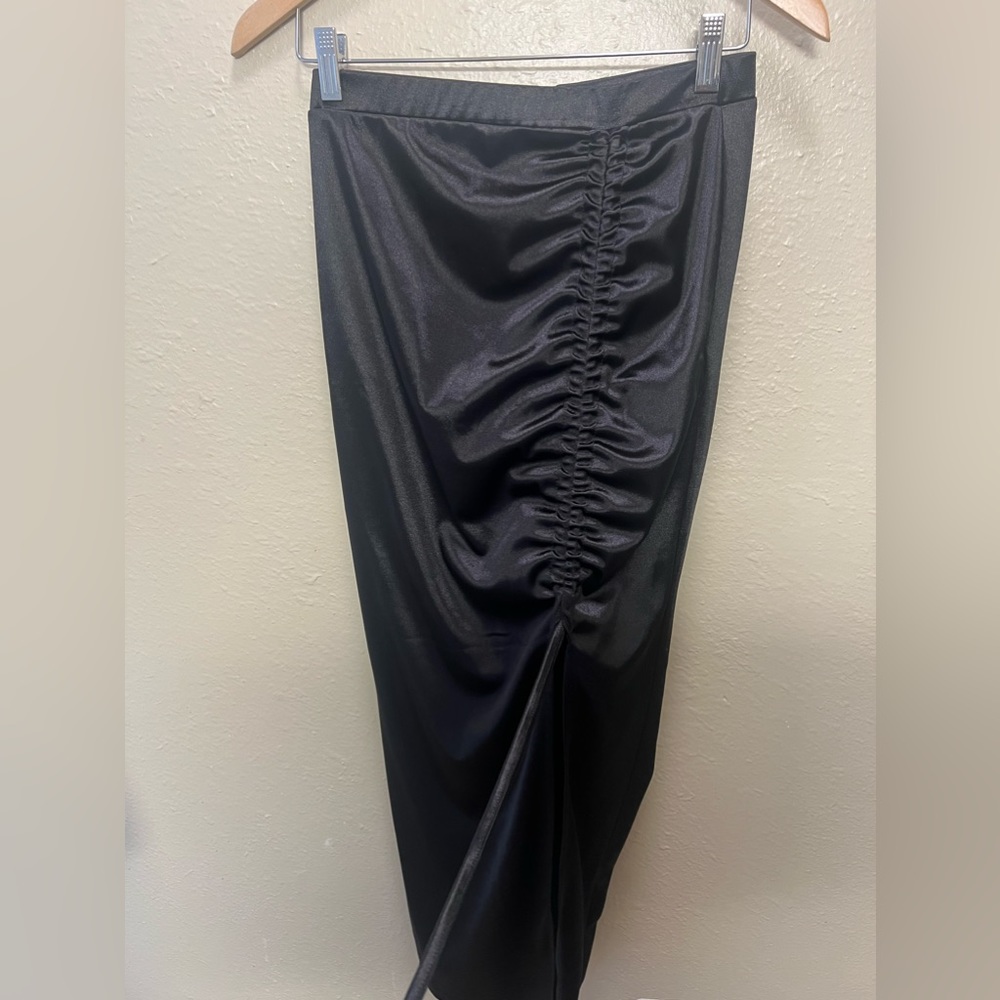 Drawstring black skirt - Picture 3 of 8